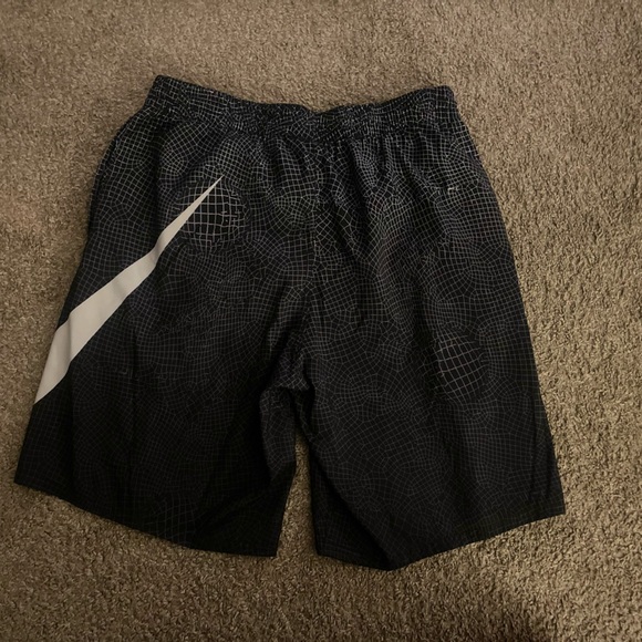 Men’s large Nike swim suit - Picture 2 of 4